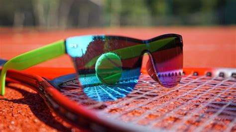 10 Best Sunglasses For Tennis Players [2021] Protect Your Eyes