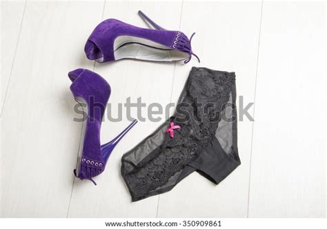 14 Panties Coming Off Gambar Foto Stok And Vektor Shutterstock
