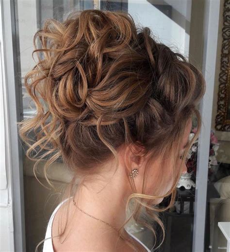 40 Creative Updos For Curly Hair Messy Hairstyles Medium Hair Styles Medium Length Hair Styles