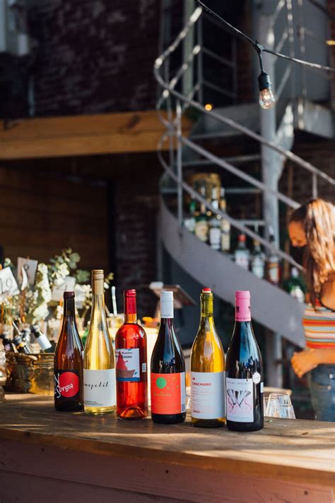 The Best Wine Bars in Montreal: our suggestions | TASTET