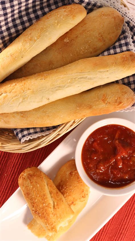 Soft, fluffy, chewy, and even better than olive garden's! Olive Garden Bread Sticks Copycat Recipe | RecipeLion.com