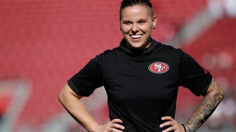 Sf 49ers Katie Sowers First Gay Female Coach In Super Bowl Sacramento Bee