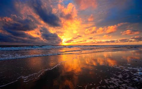 Beach, sea water, fire red clouds sky, beautiful sunset views wallpaper ...