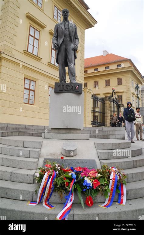 Czech Republic Prague Mala Strana The Bronze Statue Of Tomáš