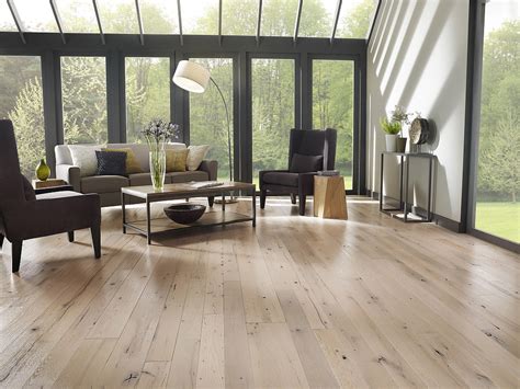 21 Best Living Room Flooring Designs