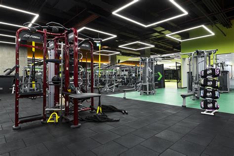 Rubber flooring can turn your garage into a home gym, workshop or band practice space! 8-50mm Non-Slip Recycled Gym Rubber Flooring Mats Tiles ...