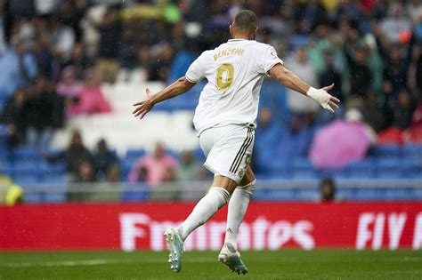 How Karim Benzema Has Gone From Misfiring Nine To Lethal ...