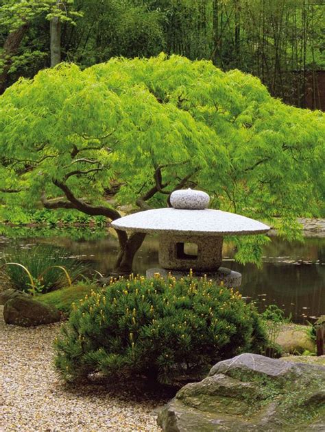 This mini backyard garden with a bridge and stones looks simply adorable. Top 15 Oriental Garden Design Ideas - Easy DIY Decor ...