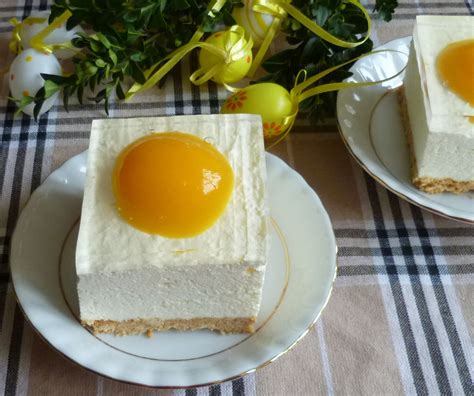 Ciasto Jajko Sadzone Bez Pieczenia - Ciasto bez pieczenia "Jajko sadzone" - przepis - PrzyslijPrzepis.pl