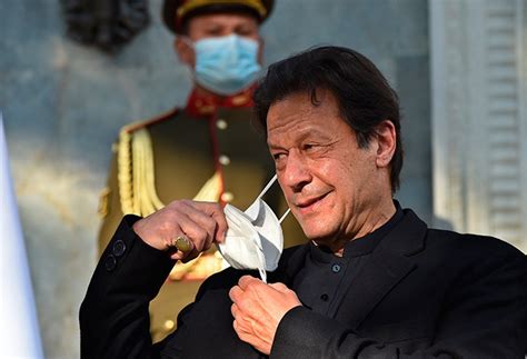 It was first identified in december 2019 in wuhan,. Thủ tướng Pakistan nhiễm Covid-19 sau khi tiêm vắc-xin của ...