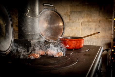 Off-grid Cooking Adventures in the Great Outdoors - The Glamping Show
