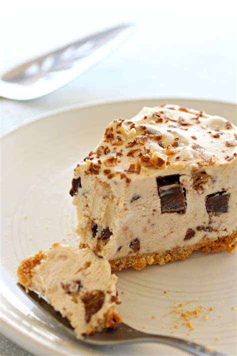 Chocolate cream pie peanut butter : Chocolate Chip Peanut Butter Ice Cream Pie | Berry Sweet Life