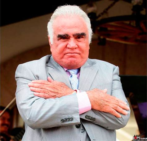Today vicente fernandez presents his most recent material entitled vicente fernandez y los más grandes éxitos de los dandy's; Famosos rinden homenaje a Vicente Fernández - SAPS Grupero