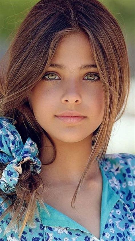 most beautiful eyes gorgeous girls lovely beauty women hair beauty hot brunette brunette