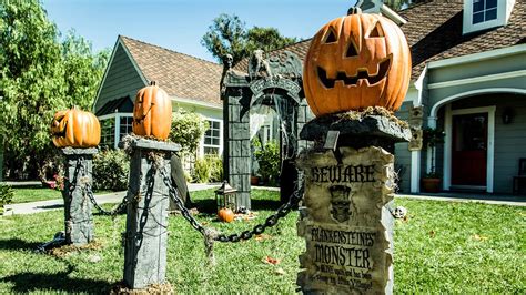 Fall decorating ideas are some of the easiest and least expensive ideas to come up with. Paige Hemmis' DIY Pumpkin Fence Pillars - YouTube