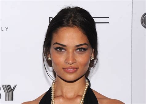 2560x1830 2560x1830 Shanina Shaik Wallpaper Free Hd Widescreen