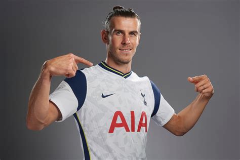 Gareth bale ретвитнул(а) ellevens esports. Gareth Bale re-joins Tottenham on season-long loan but won ...