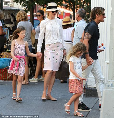Sunday rose kidman urban, 11, was born in 2008 and faith margaret kidman urban, 9, was born in 2010. Nicole Kidman and Keith Urban enjoy family day out with ...