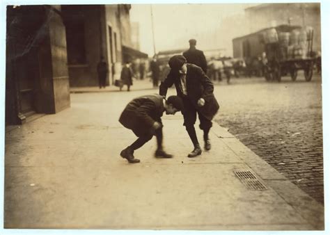 Niños jugando en la calle. Juegos y Juguetes de la Abuela: NIÑOS JUGANDO EN LA CALLE ...