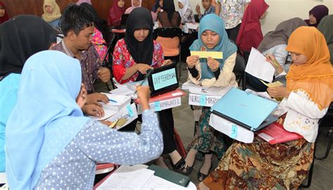 Video ini merupakan rangkuman materi mata pelajaran pendidikan kewarganegaraan kela 6 sd/mi semester 2. 18 JUDUL PTK PKN TERBARU DAN LENGKAP ! DOWNLOAD PTK GURU ...
