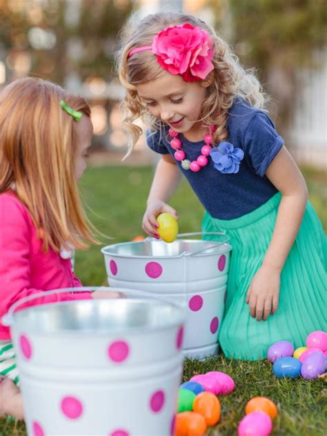 Host A Kids Easter Egg Decorating And Hunt Party Hgtv