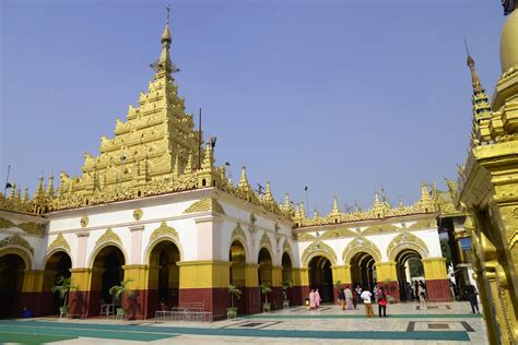 Mahamuni Pagoda Mandalay 2 Mandalay Pictures Burma In Global