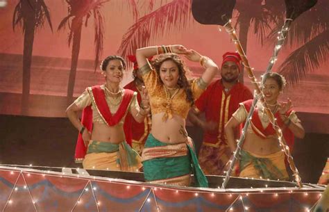 Reem Shaikh Recreates Madhuri Dixit’s Sensuous Koli Dance On Tujhse Hain Raabta