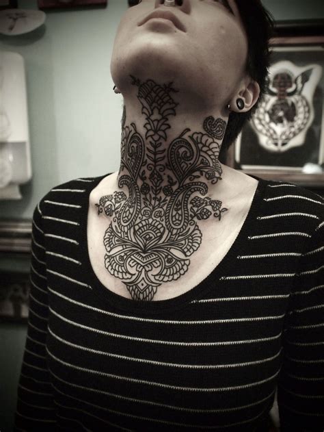 Amazing Neck Tattoo Idea Neck Tattoo Girl Neck Tattoos Back Tattoo