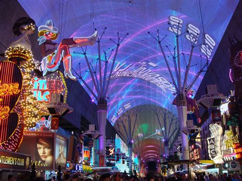 Las Vegas Fremont Street One Of The Best Places To Stay Off The Vegas Strip Omg Travel Board