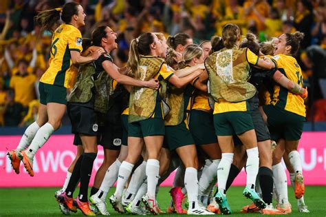 Hosts Australia Reach Fifa Women S World Cup Semi Finals After Penalty Shootout