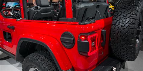 Feast Your Eyes On The 2018 Jeep Wrangler Jl Suv Cnet