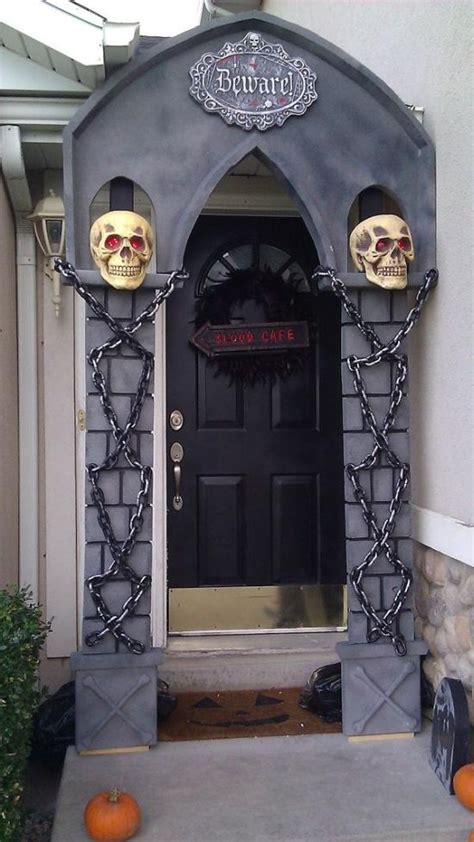 spooky scary halloween decorations