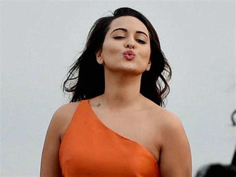 Did You Know That Sonakshi Sinha Had A Crush On This Bollywood Actor