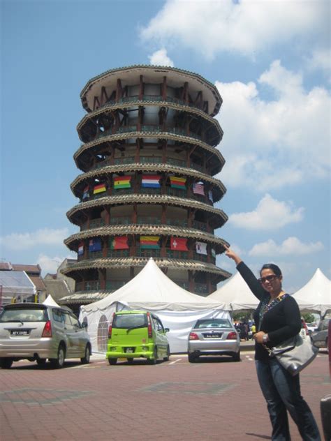 Explore more like bangunan condong. My Travel and Living: Menara Condong Telok Intan