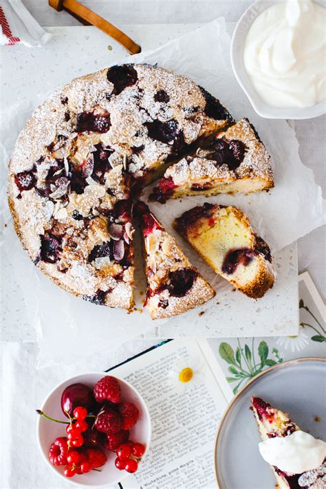Check spelling or type a new query. Schwedischer Mandelkuchen mit Roter Grütze - Hey Foodsister
