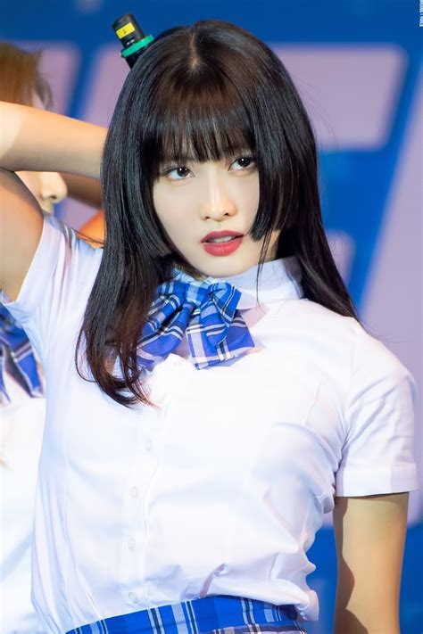 8 Idoles Qui Ont Un Look Iconique Avec La Coiffure Japonaise Hime Cut Koreaboo Virtual World