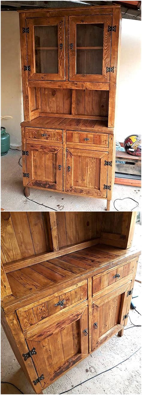 The black countertops provide a nice contrast to the light colors in this space. Awesome DIY Wood Pallet Recycled Ideas | Wood Pallet Furniture