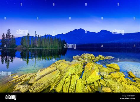 Pyramid Lake In Jasper National Park Alberta Canada Stock Photo Alamy