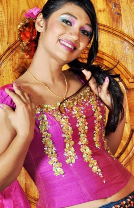 Sri Lankan Actress Upeksha Swarnamalis Cute Picture Gallery Lanka Stars