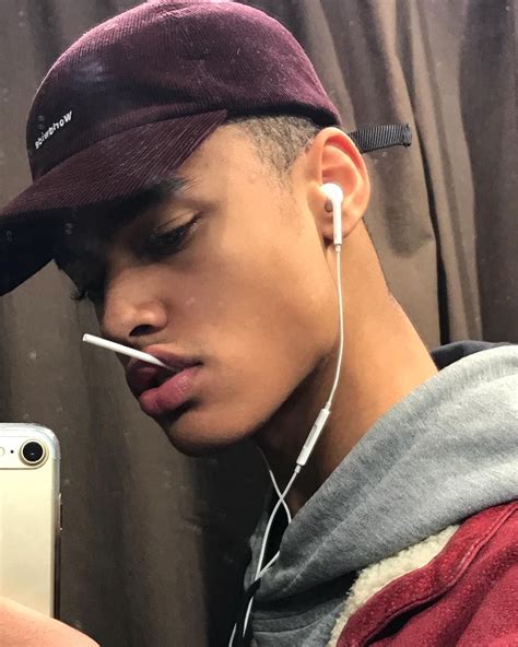 Désiré Quadjo Mia On Instagram Classic 🍭 Light Skin Boys Cute