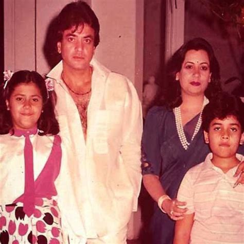 Jeetendra With Wife Shobha Kapoor And Kids Blast From The Past In