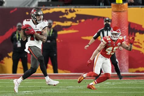 In Focus Mike Evans At Super Bowl Lv In Focus The Daily News