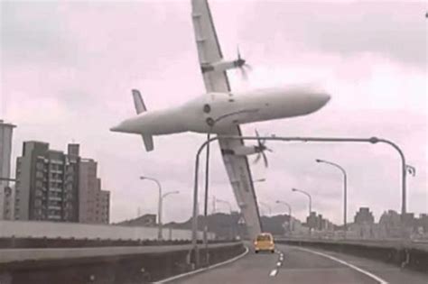 Taiwan Transasia Plane Crash New Report To Show Captain Turned Off