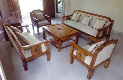 36 model pilihan meja kursi ruang tamu minimalis modern bahan kayu serta kombinasi. 12 Model Dingklik Kayu Untuk Ruang Tamu - Desain Rumah