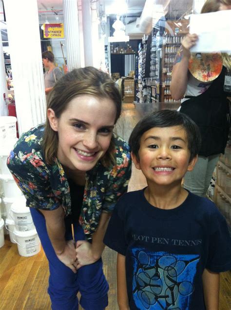 Emma Watson Updates Emma Watson And A Little Fan In New York 26 July