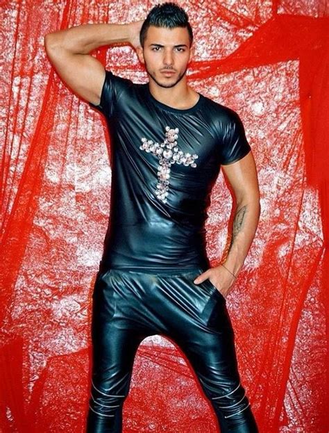 Pin By Redactedhwegoth On Hunks And Hugs And The Male Form 18 Leather Fashion Men Mens