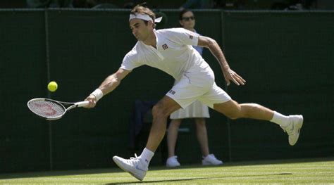 Gone was the nike swoosh from his bandana and the rf logo that usually appears on. UNIQLO welcomes Roger Federer as Global Brand Ambassador