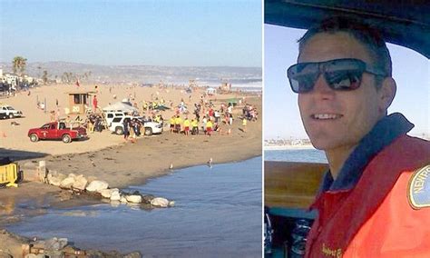 Lifeguard 32 Drowns Saving Swimmer After Pair Were Hit By 10 Ft Waves In Newport Daily Mail