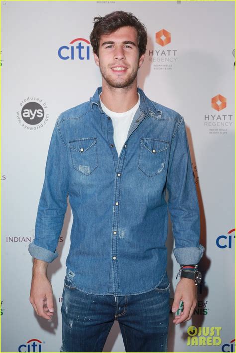 The russian athlete could be the fourth hemsworth brother, and he knows it. Full Sized Photo of karen khachanov looks like liam ...
