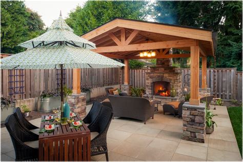 Outdoor Living Space Decorating Ideas